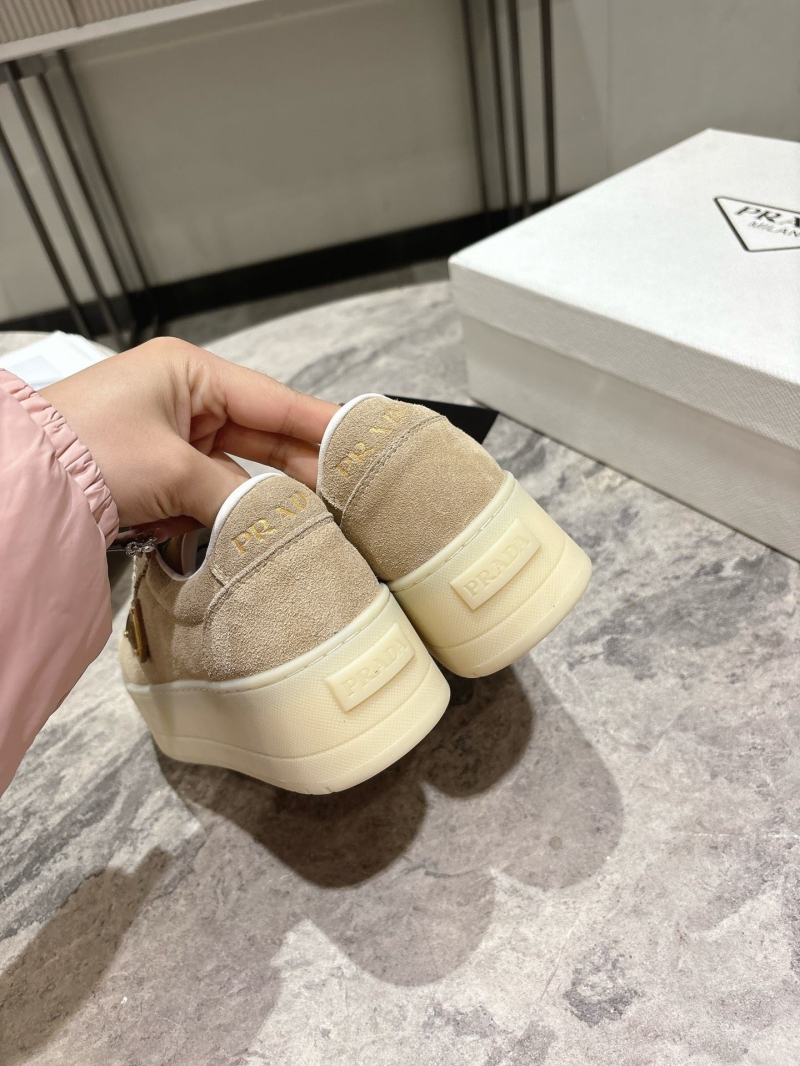 Pra*a sneakers